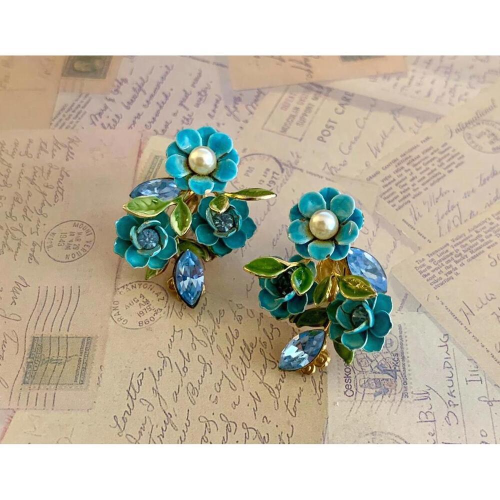 Vintage Signed Lisner Blue Enamel Floral Clip-On Earrings - Rhinestone Bouquet